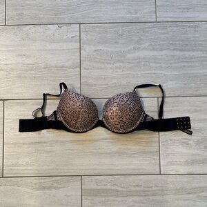 Victoria's Secret Very Sexy Push-up Bra 32DD